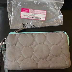 Thirty One Vary You wristlet *new